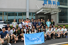 电子科技大学中山学院在蓝鸥广州VR培训实训结束